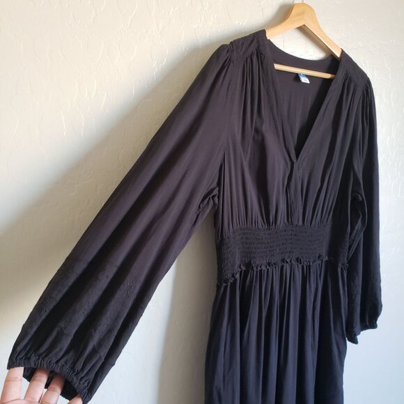 Old Navy Smocked Plunge V-Neck Eyelet Maxi Dress Black Size XL Peasant Cottage - Picture 8 of 13